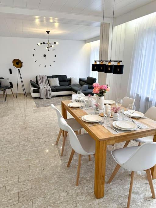 Helle Apartment Prath