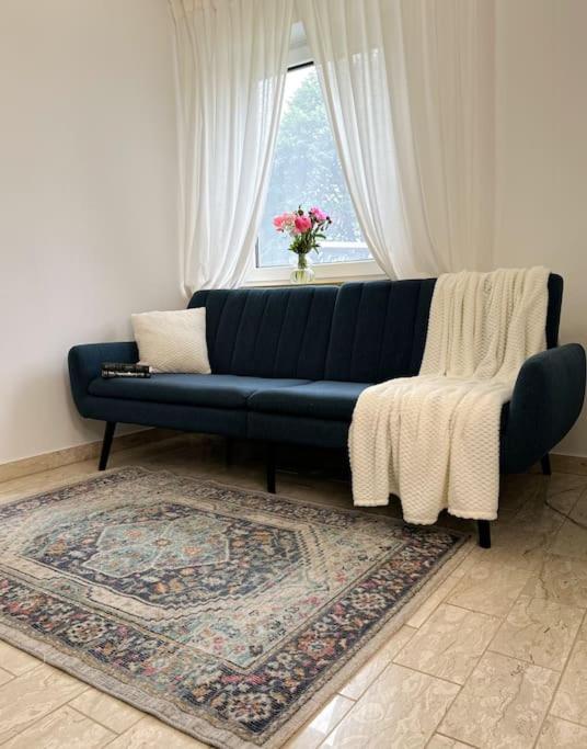 Helle Apartment Prath